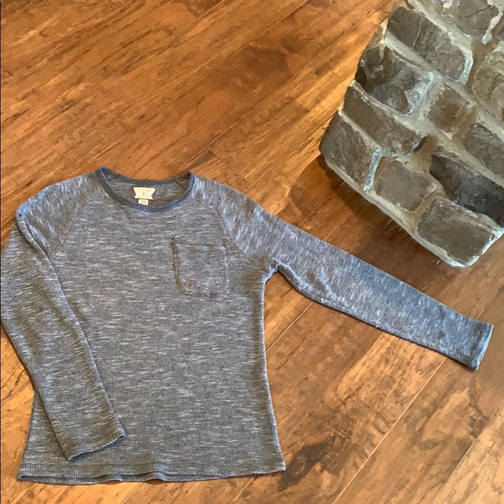 Volcom Boys thermal long sleeve size medium